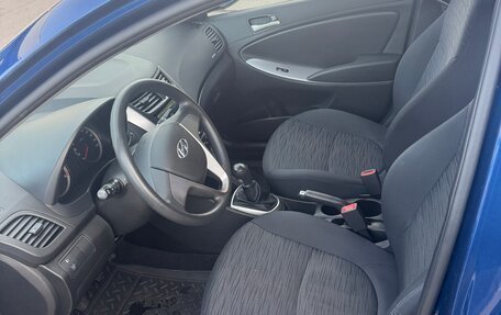 Hyundai Solaris II рестайлинг, 2015 год, 970 000 рублей, 5 фотография