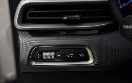 Geely Emgrand, 2025 год, 2 393 990 рублей, 23 фотография