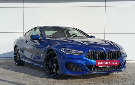 BMW 8 серия, 2019 год, 7 000 000 рублей, 3 фотография