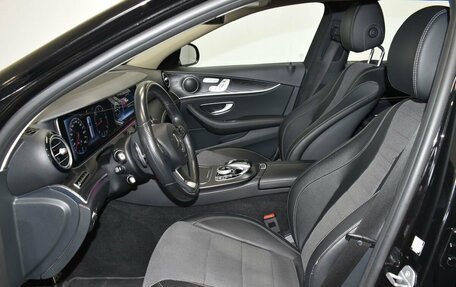 Mercedes-Benz E-Класс, 2017 год, 3 170 000 рублей, 10 фотография