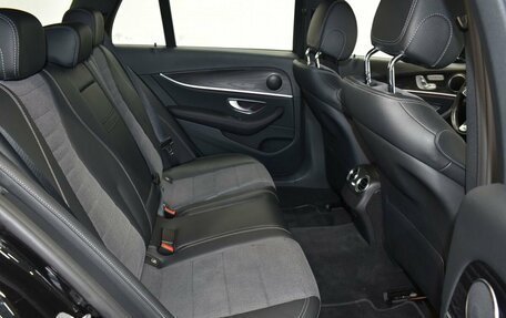 Mercedes-Benz E-Класс, 2017 год, 3 170 000 рублей, 13 фотография