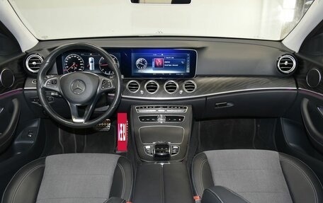 Mercedes-Benz E-Класс, 2017 год, 3 170 000 рублей, 14 фотография