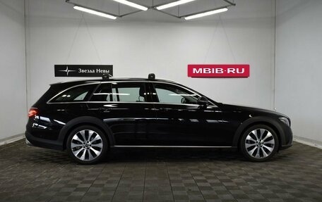 Mercedes-Benz E-Класс, 2017 год, 3 170 000 рублей, 7 фотография