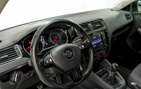 Volkswagen Jetta VI, 2017 год, 1 140 000 рублей, 13 фотография