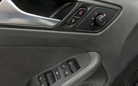 Volkswagen Jetta VI, 2017 год, 1 140 000 рублей, 12 фотография