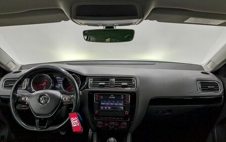 Volkswagen Jetta VI, 2017 год, 1 140 000 рублей, 22 фотография