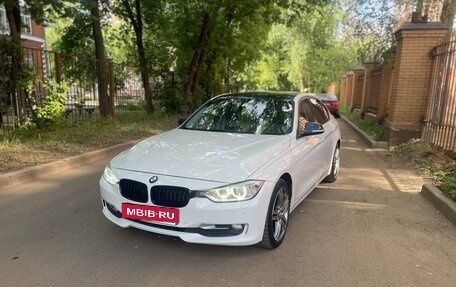 BMW 3 серия, 2012 год, 1 500 000 рублей, 3 фотография