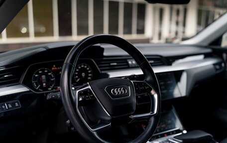 Audi e-tron I, 2019 год, 3 484 000 рублей, 10 фотография