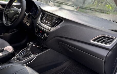 Hyundai Solaris II рестайлинг, 2018 год, 800 000 рублей, 6 фотография