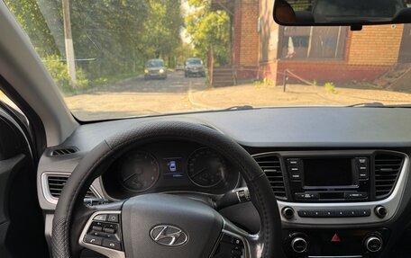 Hyundai Solaris II рестайлинг, 2018 год, 800 000 рублей, 8 фотография
