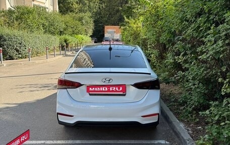 Hyundai Solaris II рестайлинг, 2018 год, 800 000 рублей, 4 фотография