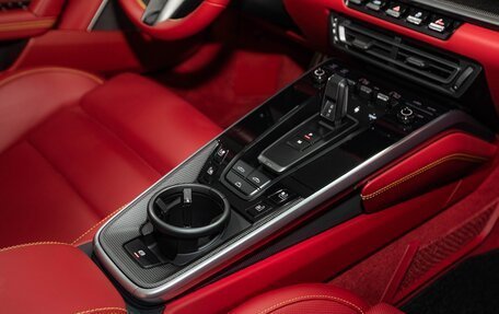 Porsche 911, 2022 год, 25 350 000 рублей, 20 фотография