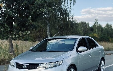 KIA Cerato III, 2010 год, 800 000 рублей, 1 фотография