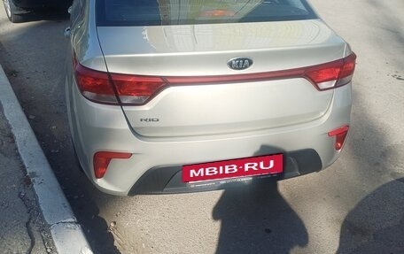 KIA Rio IV, 2018 год, 1 300 000 рублей, 2 фотография