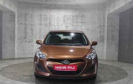 Hyundai i30 II рестайлинг, 2013 год, 925 000 рублей, 2 фотография