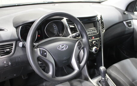 Hyundai i30 II рестайлинг, 2013 год, 925 000 рублей, 10 фотография