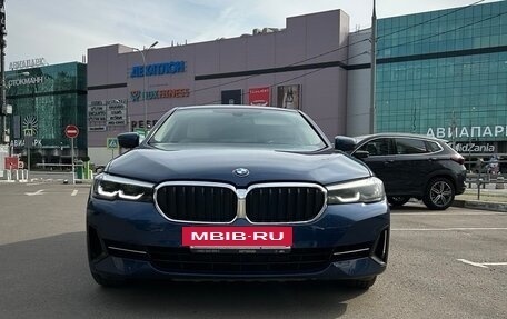 BMW 5 серия, 2021 год, 3 850 000 рублей, 2 фотография