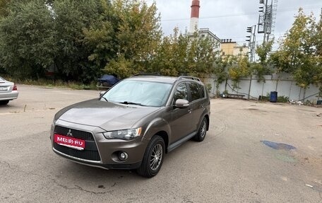 Mitsubishi Outlander III рестайлинг 3, 2011 год, 1 050 000 рублей, 1 фотография