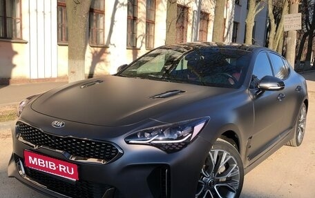 KIA Stinger I, 2018 год, 2 850 000 рублей, 1 фотография