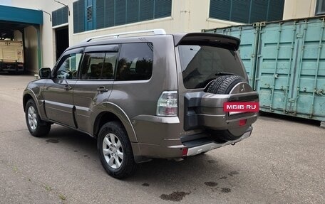 Mitsubishi Pajero IV, 2010 год, 1 930 000 рублей, 3 фотография
