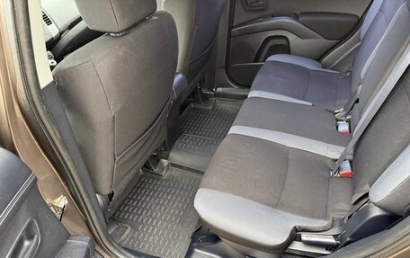 Mitsubishi Outlander III рестайлинг 3, 2011 год, 1 050 000 рублей, 14 фотография