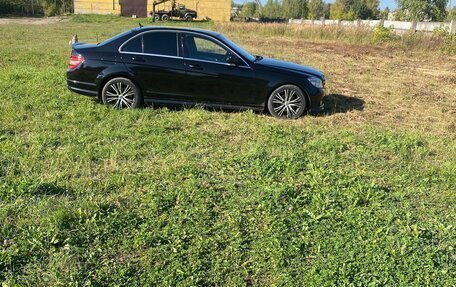 Mercedes-Benz C-Класс, 2008 год, 850 000 рублей, 3 фотография