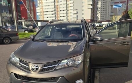 Toyota RAV4, 2014 год, 1 800 000 рублей, 18 фотография