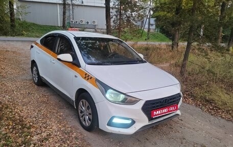 Hyundai Solaris II рестайлинг, 2018 год, 670 000 рублей, 1 фотография
