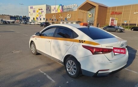 Hyundai Solaris II рестайлинг, 2018 год, 670 000 рублей, 3 фотография