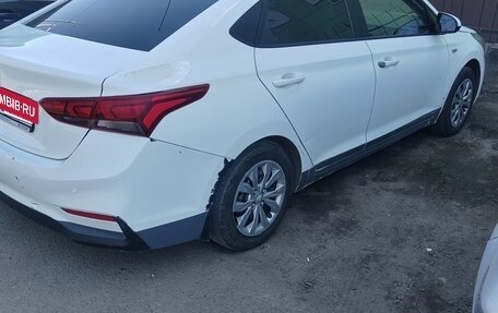 Hyundai Solaris II рестайлинг, 2018 год, 670 000 рублей, 8 фотография