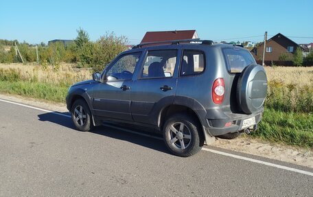 Chevrolet Niva I рестайлинг, 2013 год, 550 000 рублей, 3 фотография
