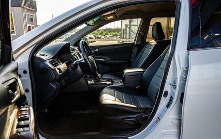 Toyota Camry, 2016 год, 2 200 000 рублей, 12 фотография