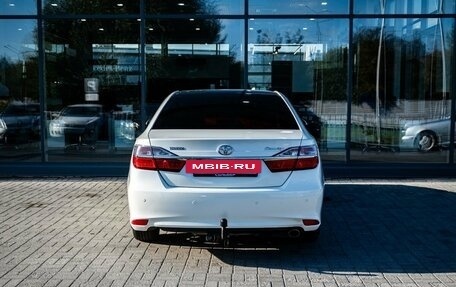Toyota Camry, 2016 год, 2 200 000 рублей, 4 фотография