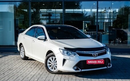 Toyota Camry, 2016 год, 2 200 000 рублей, 5 фотография