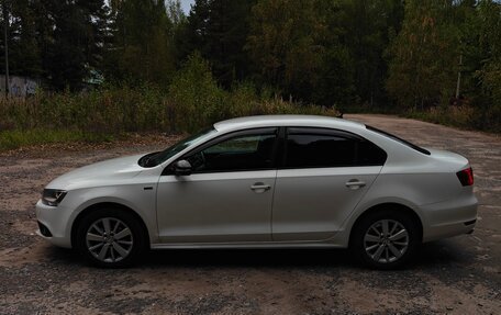 Volkswagen Jetta VI, 2013 год, 1 000 000 рублей, 6 фотография