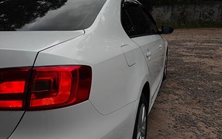 Volkswagen Jetta VI, 2013 год, 1 000 000 рублей, 13 фотография