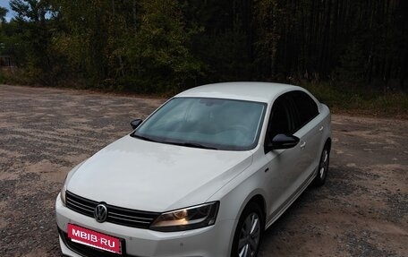 Volkswagen Jetta VI, 2013 год, 1 000 000 рублей, 5 фотография