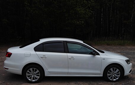 Volkswagen Jetta VI, 2013 год, 1 000 000 рублей, 15 фотография