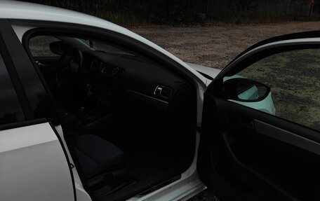 Volkswagen Jetta VI, 2013 год, 1 000 000 рублей, 16 фотография