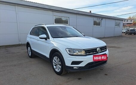 Volkswagen Tiguan II, 2020 год, 2 200 000 рублей, 3 фотография