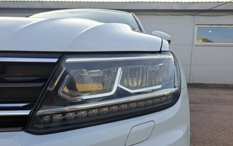 Volkswagen Tiguan II, 2020 год, 2 200 000 рублей, 17 фотография