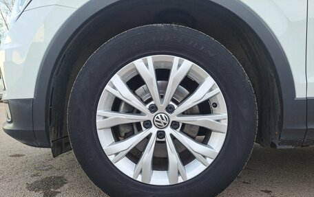 Volkswagen Tiguan II, 2020 год, 2 200 000 рублей, 18 фотография