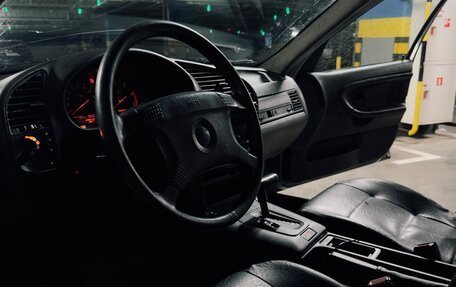 BMW 3 серия, 1993 год, 300 000 рублей, 11 фотография