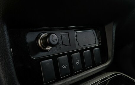 Mitsubishi Outlander III рестайлинг 3, 2018 год, 1 840 000 рублей, 10 фотография