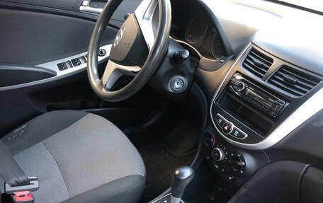 Hyundai Solaris II рестайлинг, 2014 год, 730 000 рублей, 5 фотография