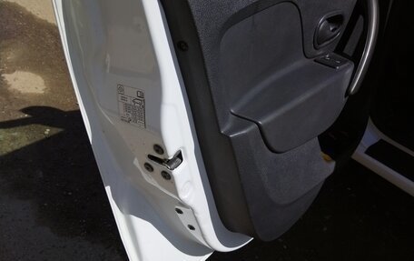 Renault Logan II, 2018 год, 480 000 рублей, 5 фотография