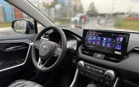 Toyota RAV4, 2025 год, 3 990 000 рублей, 18 фотография
