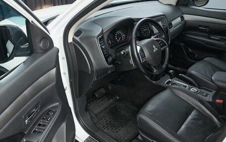 Mitsubishi Outlander III рестайлинг 3, 2014 год, 1 449 000 рублей, 9 фотография
