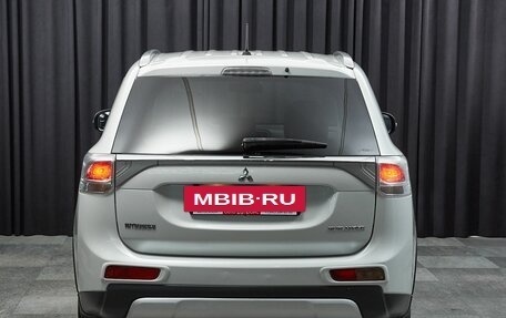 Mitsubishi Outlander III рестайлинг 3, 2014 год, 1 449 000 рублей, 5 фотография