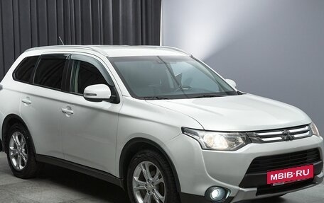 Mitsubishi Outlander III рестайлинг 3, 2014 год, 1 449 000 рублей, 3 фотография
